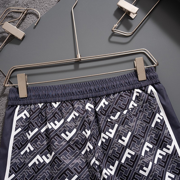 ブランドハーフパンツ着用イメージ